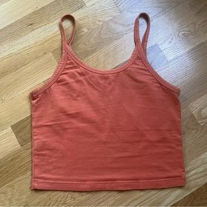 ARQ crop tank in Terracotta- Size S